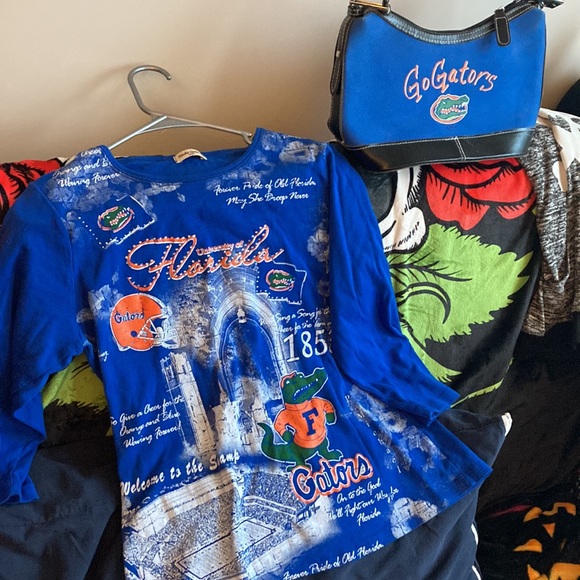 BUNDLE - Florida Gators 🐊 Purse & Shirt Size Large - Picture 2 of 14
